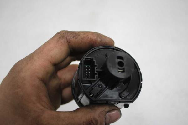 COMMODO VW/ SKODA( PHARE UNIQUEMENT ) - Vue 2